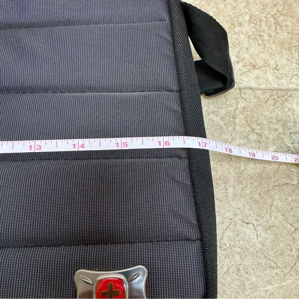 Swiss Gear Anthem 17” Laptop Slim Carrying Case Bag